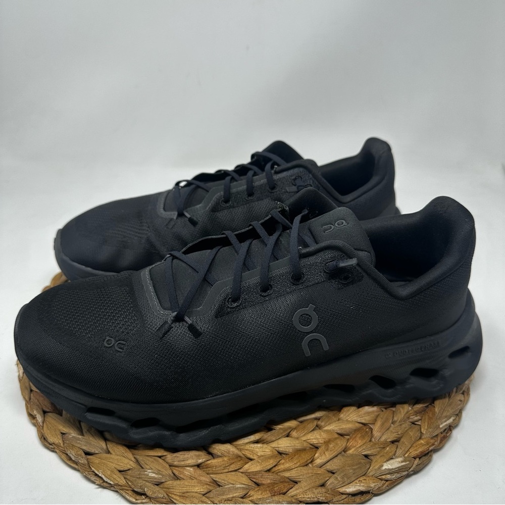 ON RUNNING Cloudtilt Running Shoes Eclipse Black … - image 4